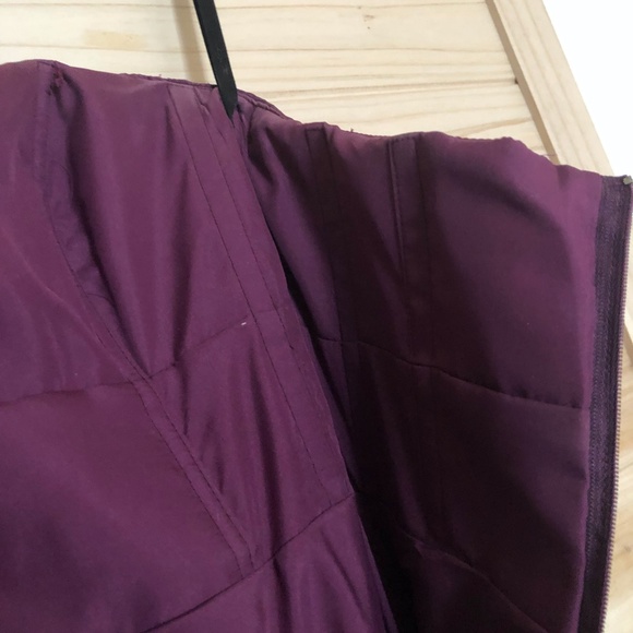 Liz Fields Floor Length Formal Dress Size 2 Berry - Picture 14 of 16